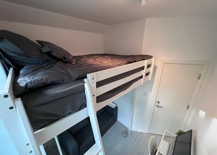 Cozy Room With Smart Solutions Grunerlokka Central Happy Days